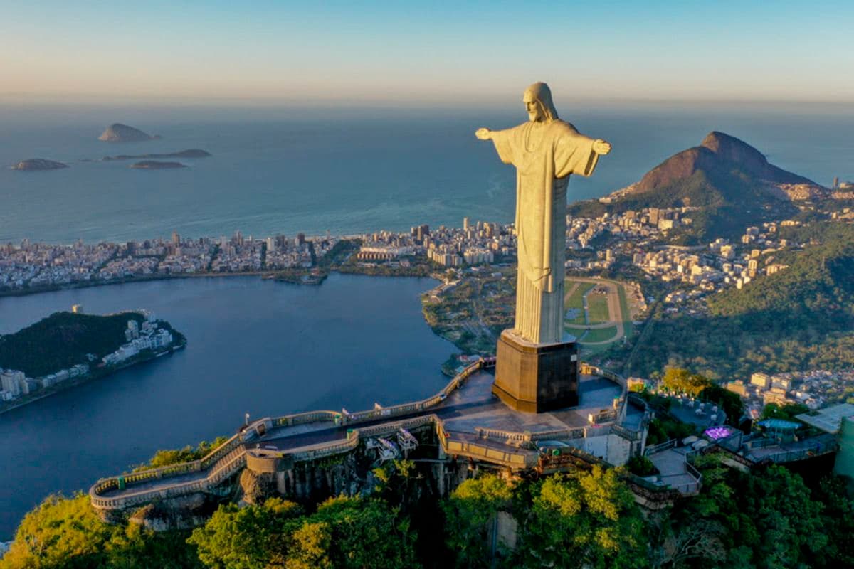 Imagen del Cristo Redentor, una de las Siete Maravillas del Mundo Moderno en Río de Janeiro, Brasil.