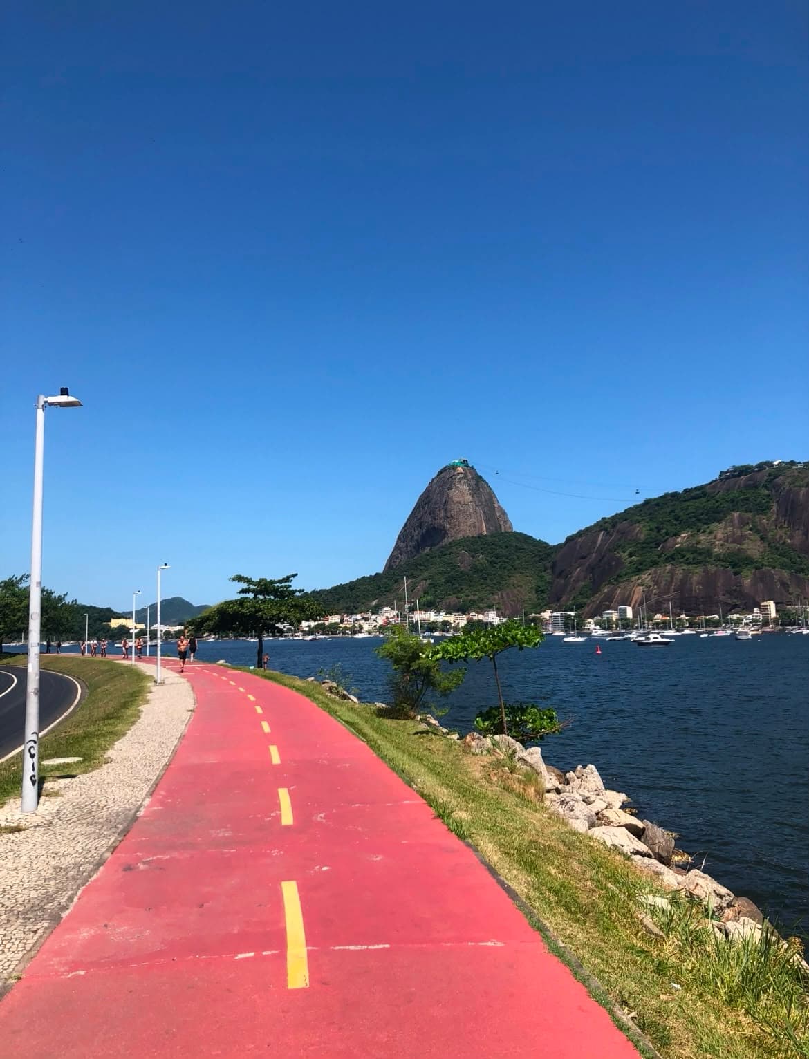 Recorrer Río de Janeiro en bicicleta: barrios, costa y uno de los tramos más increíbles del mundo - Imagen 3