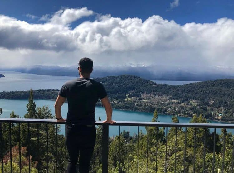 Enjoying Cerro Campanario. It is the ideal starting point for your first day. From its summit, you have a 360-degree view.