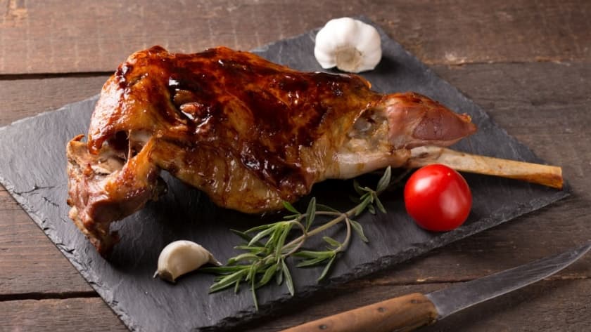 El cordero patagónico es el ritual gastronómico por excelencia en Esquel.