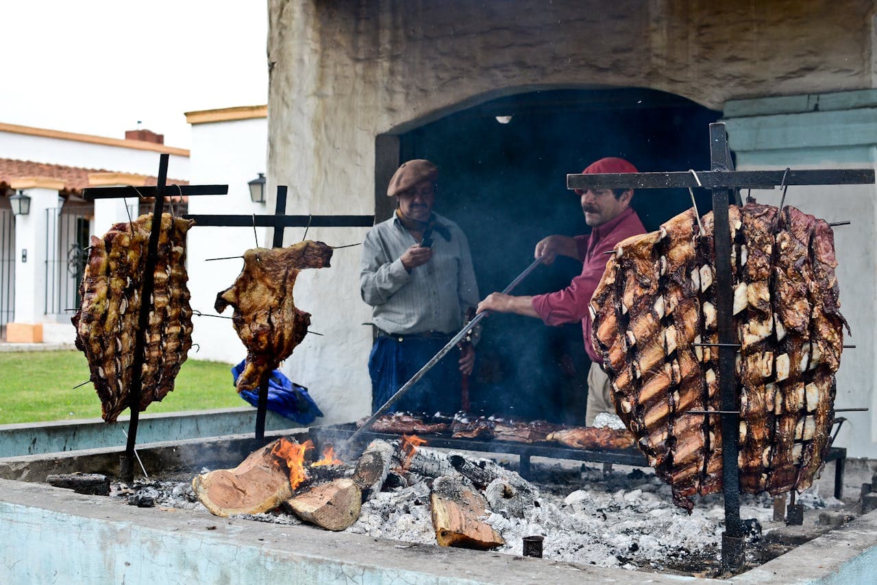 An Argentine parrillada (barbecue), a classic culinary tradition and centerpiece for family gatherings.