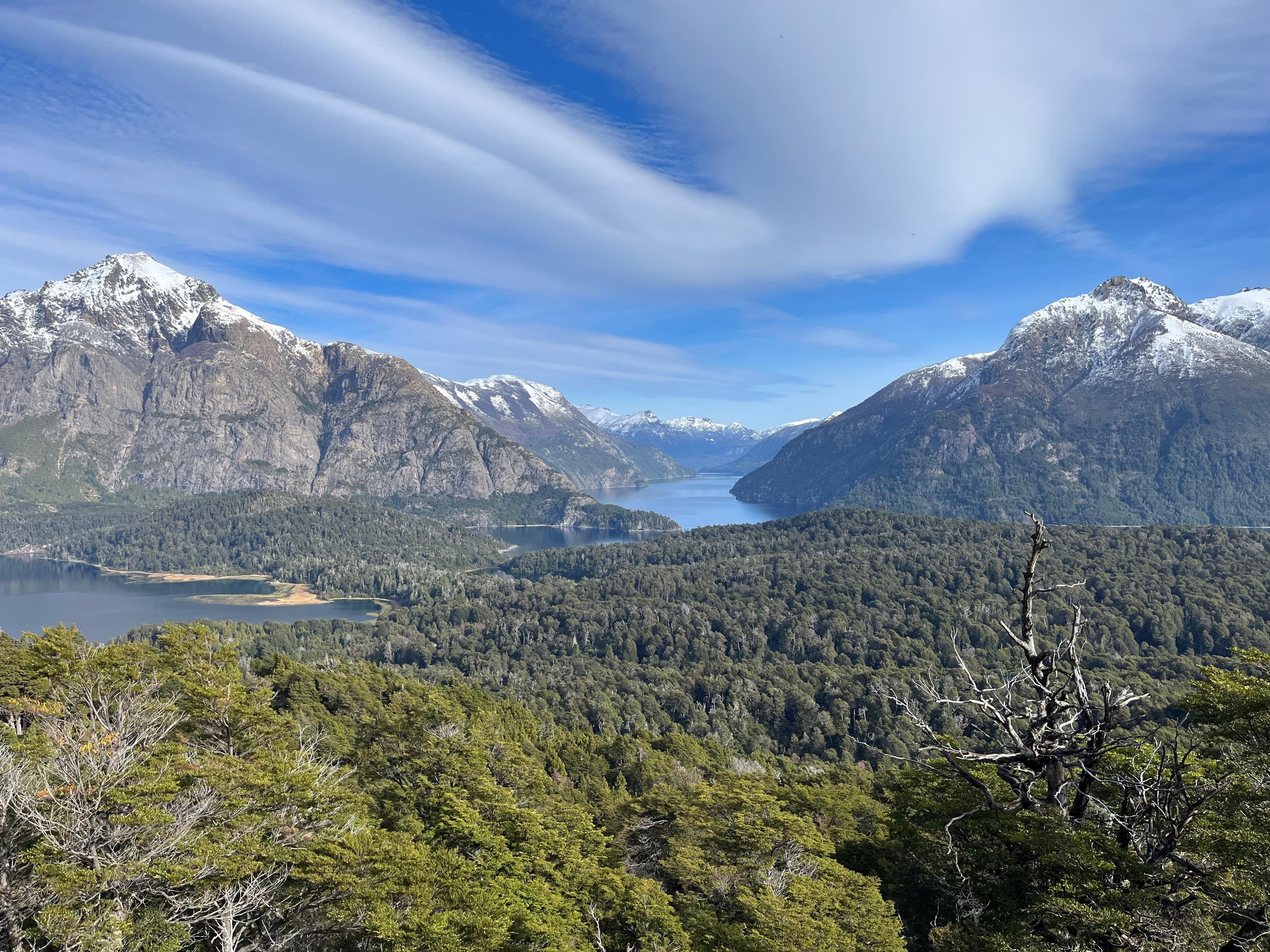 Panoramic view from the Llao Llao Viewpoint. In this direction, you can see the Tristeza branch of Nahuel Huapi, between Cerro Tronador and Cerro Capilla.