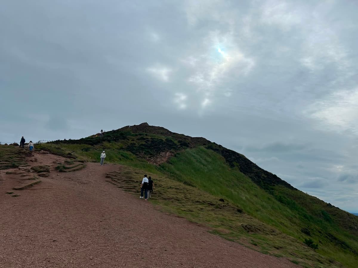 Arthur's Seat en Edimburgo: Guía completa para hacer el trekking - Imagen 2