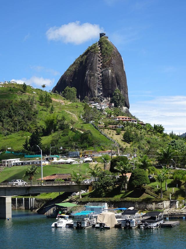 Guatapé: 8 cosas para hacer y cómo subir a la Piedra del Peñol - Imagen 4