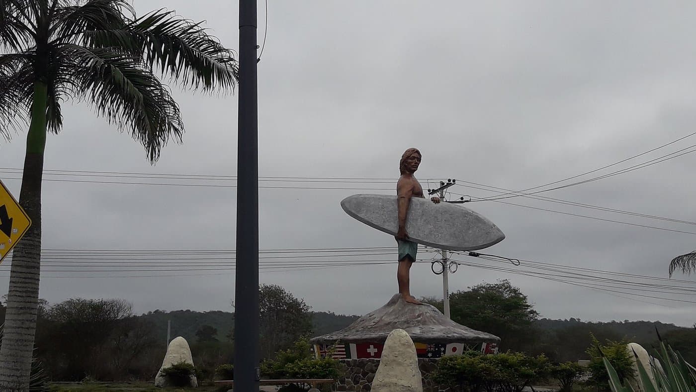 Surfing monument in Montañita, an iconic symbol of the town and meeting point by the sea.