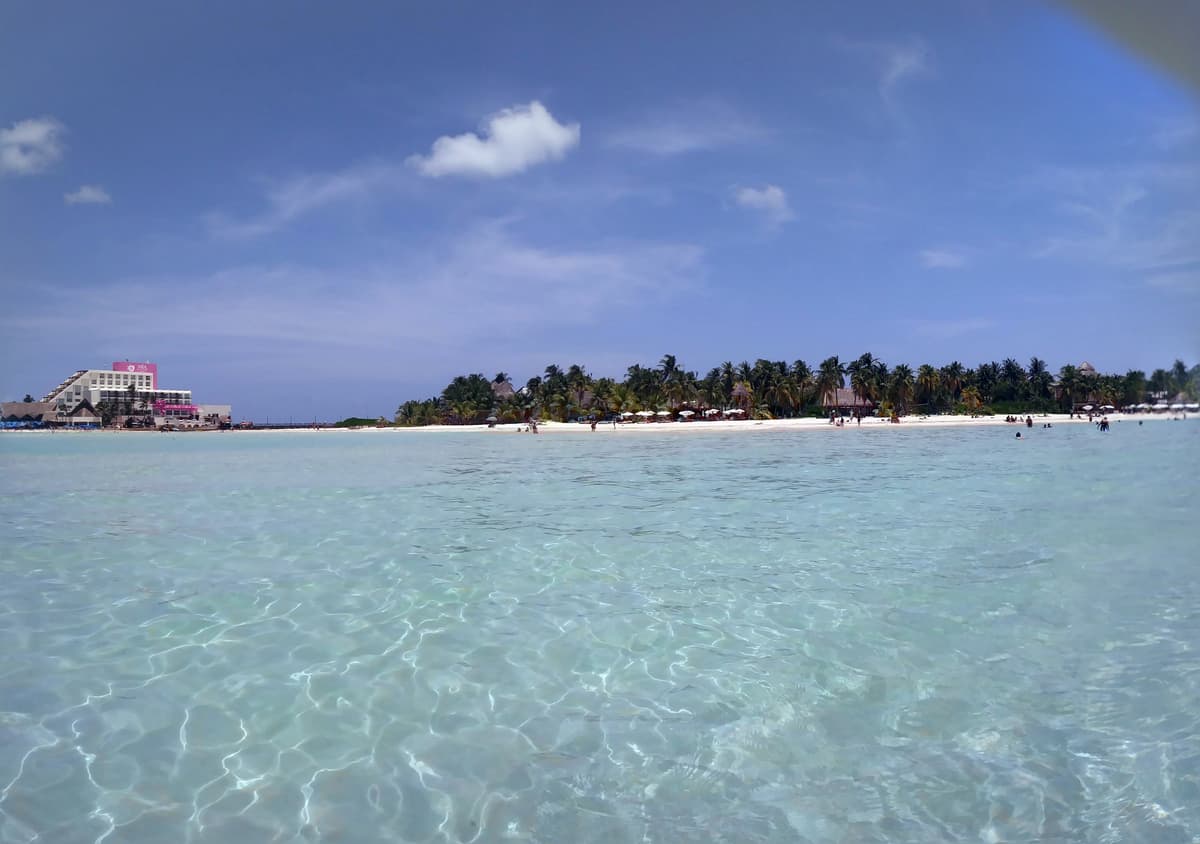 Isla Mujeres Travel Guide 2026: Best Beaches, Golf Carts, and Tips - Imagen 10
