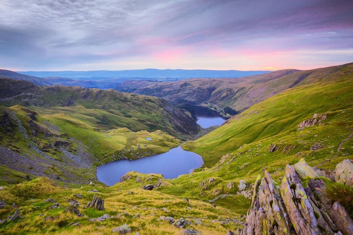 Lagos, montañas y naturaleza en el Distrito de los Lagos (Lake District), Inglaterra.