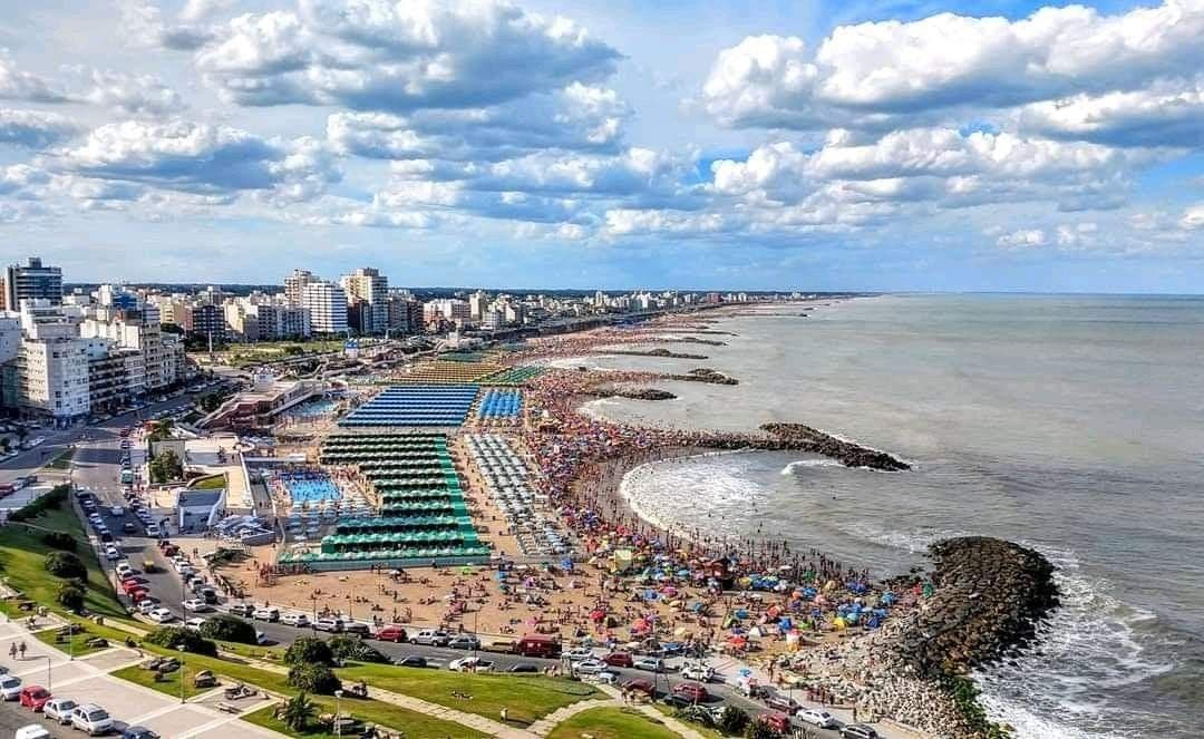Playas de La Perla, Mar del Plata, Argentina.