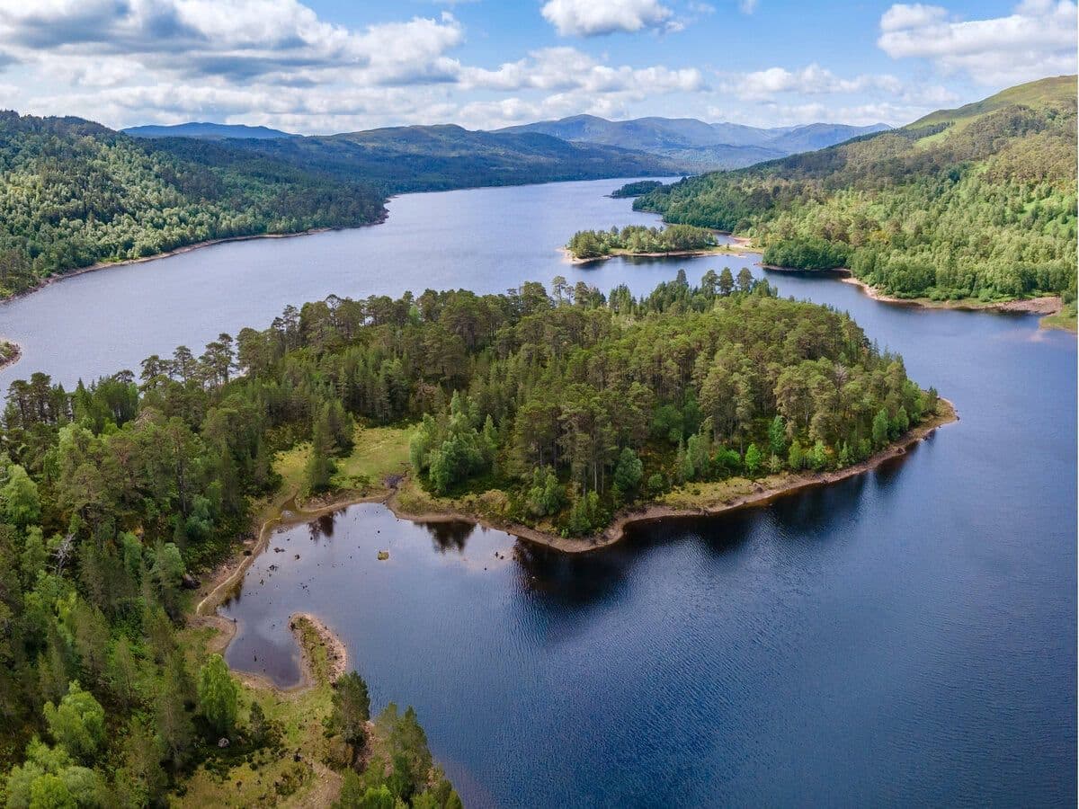 Loch Lomond in Scotland: What to See, How to Get There, and Guide to the Most Famous Loch