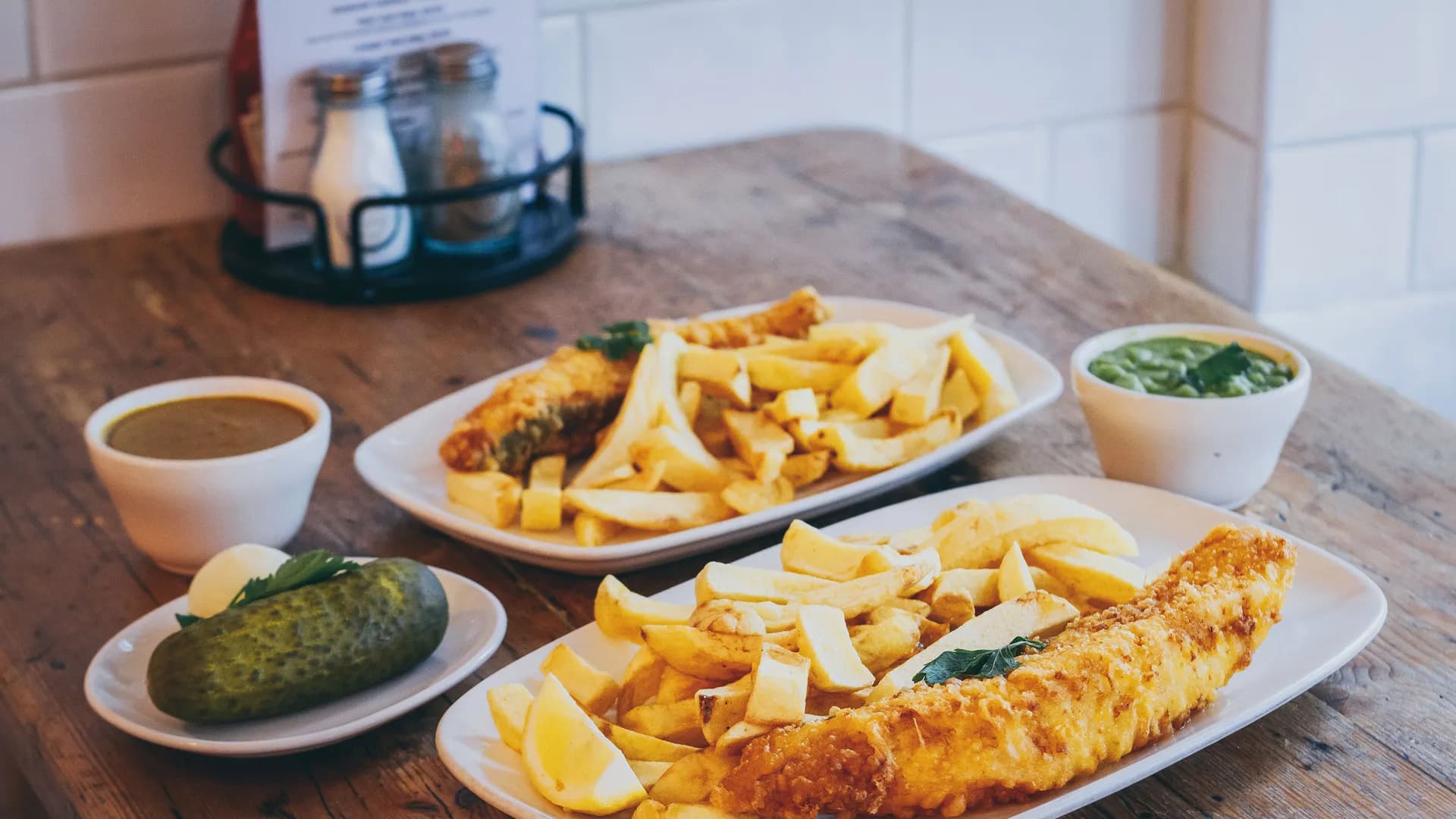 Fish and Chips. El clásico pescado frito con papas.