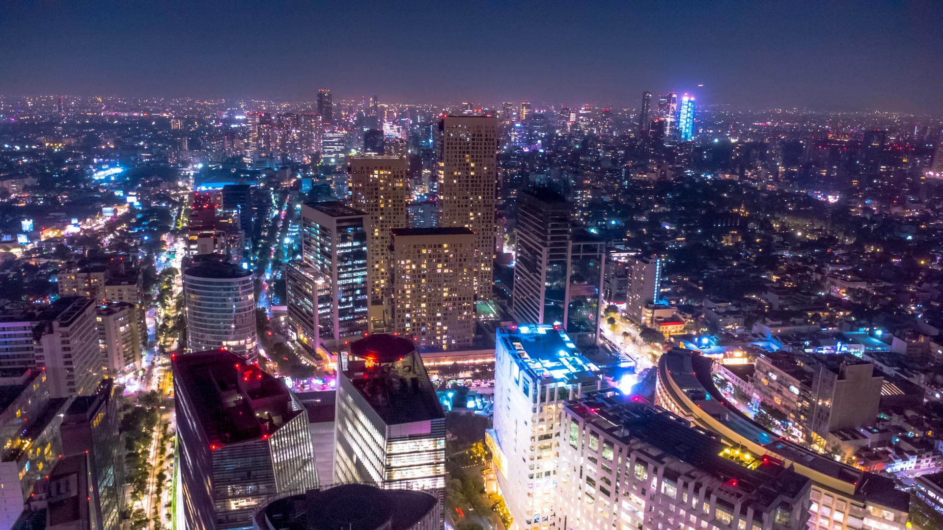 Panoramic view of Mexico City (CDMX), the cultural and financial heart of the country.
