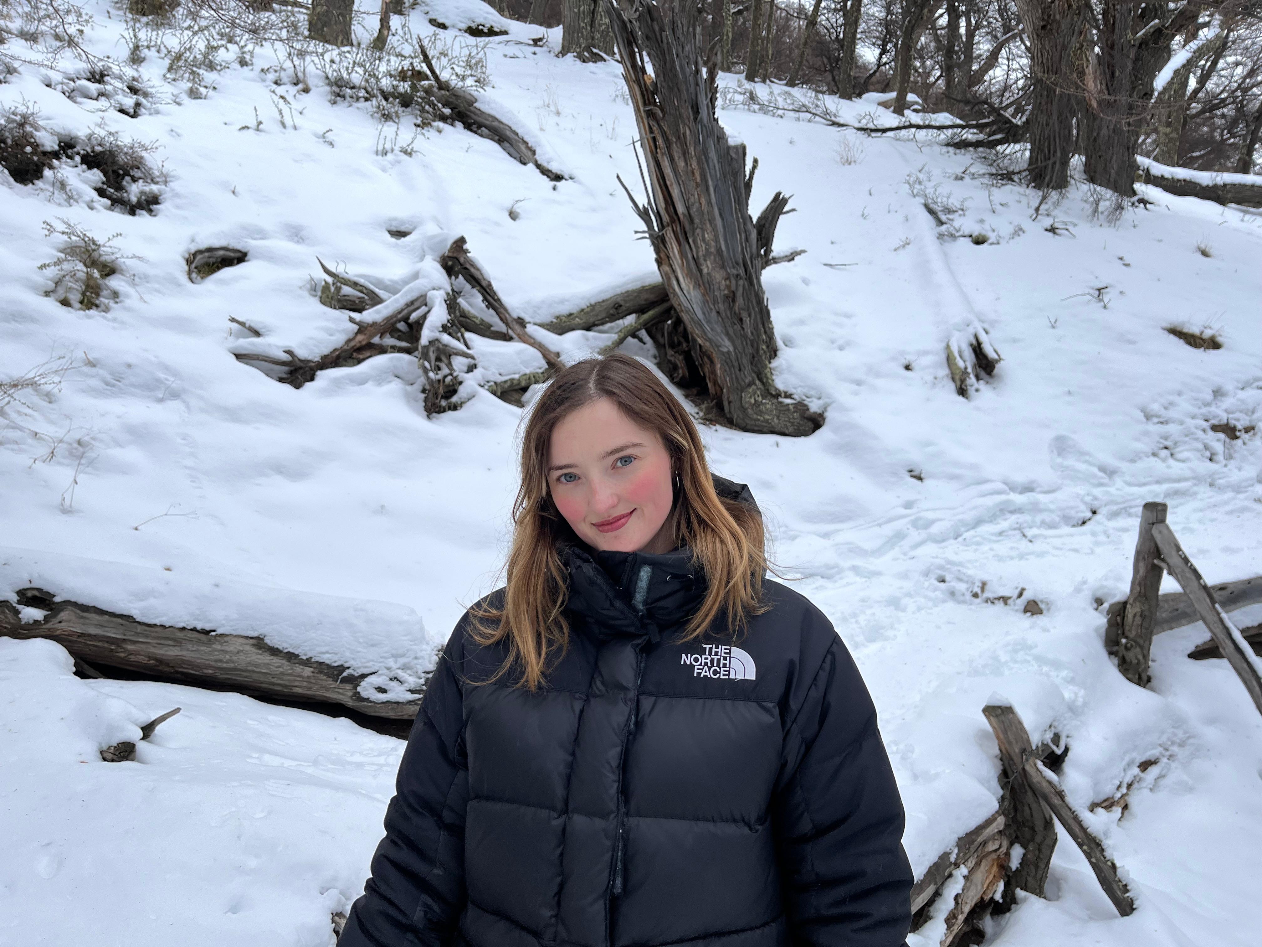 Sophie disfrutando de una caminata por El Chaltén.