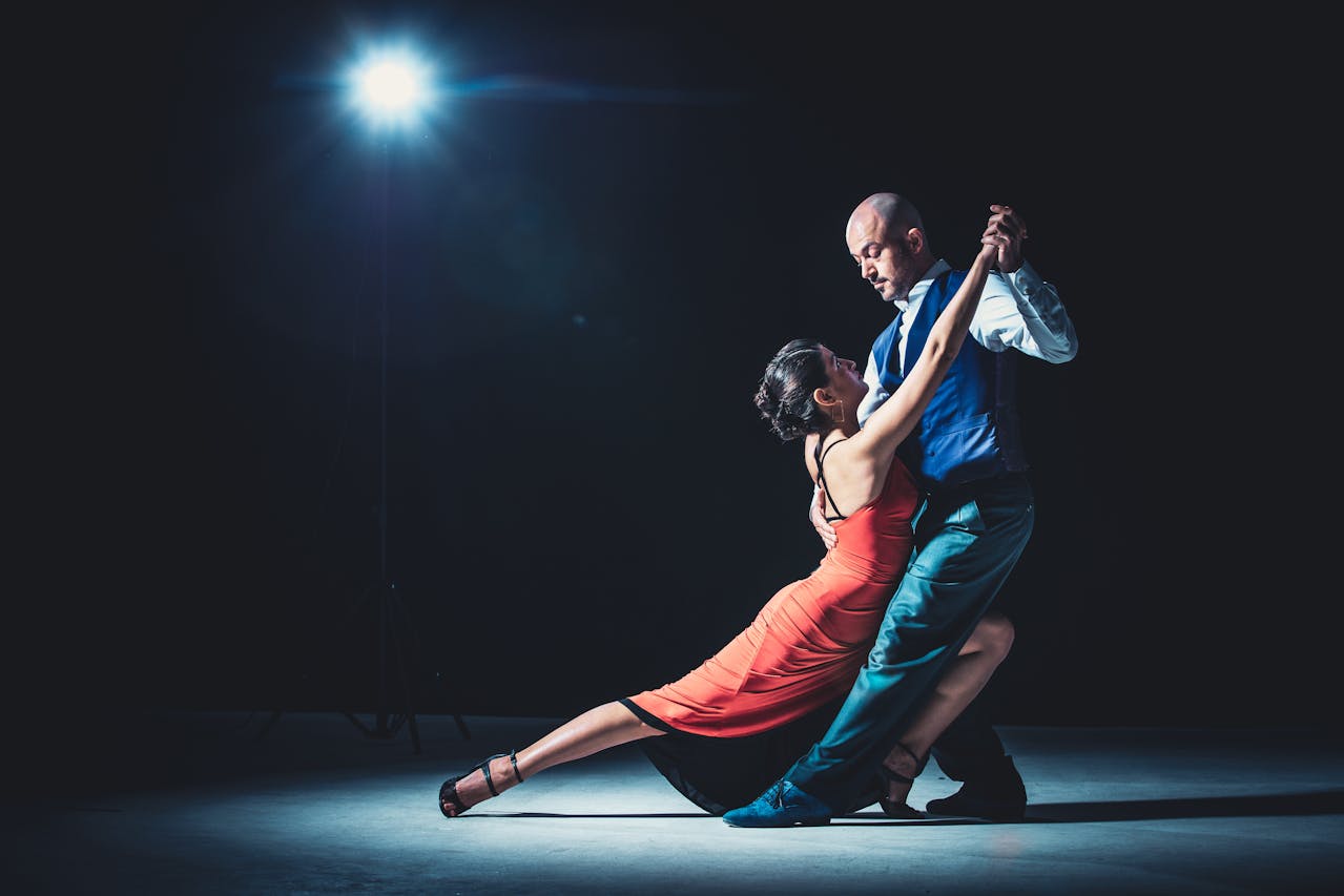 El tango, símbolo de Argentina. En Caminito, cada paso refleja historia, pasión y tradición porteña.