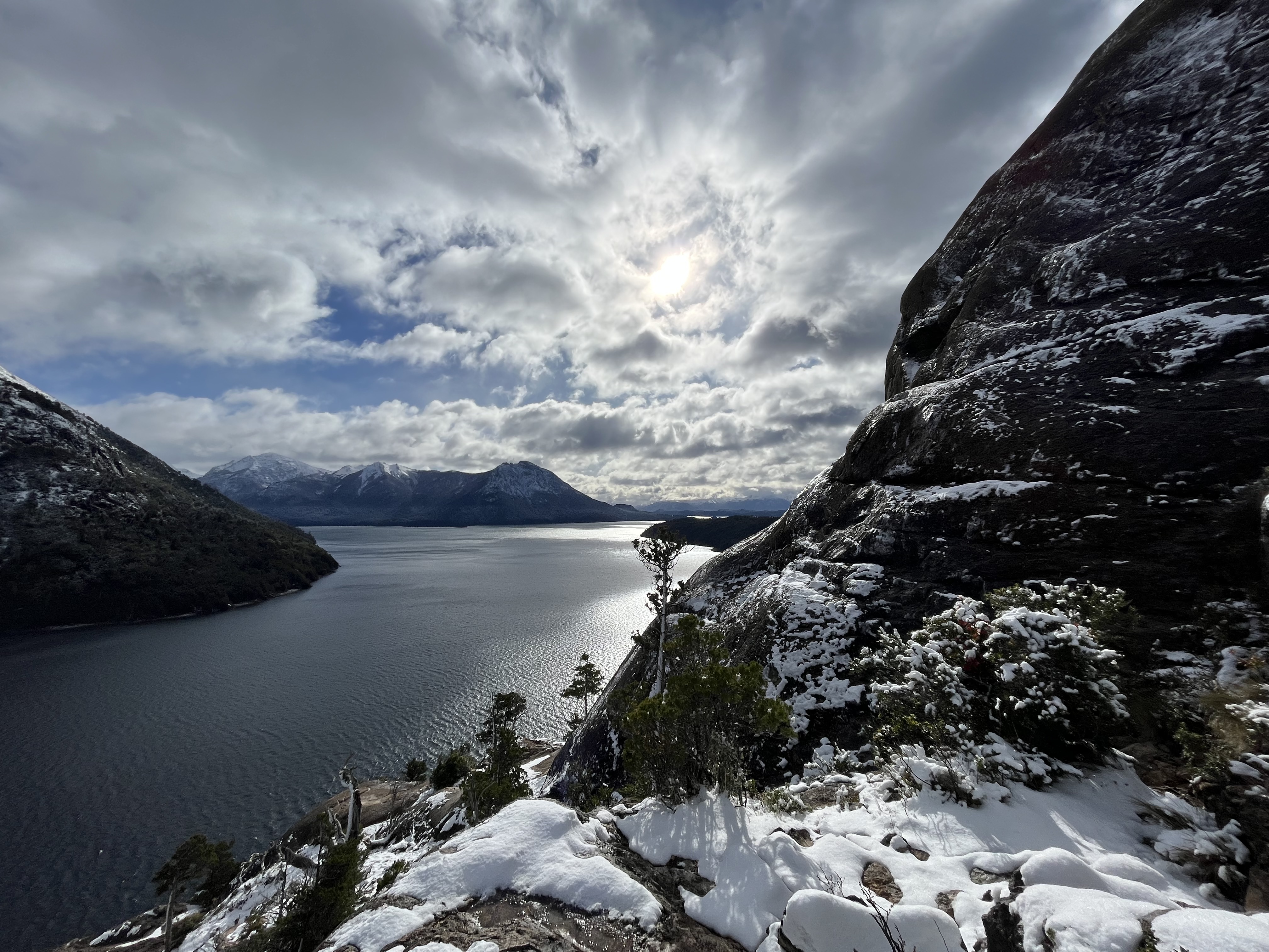 El sendero es uno de los mas cortos y la recompensa es enorme. Es uno de nuestros favoritos y lo hemos hecho varias veces con distintos climas.