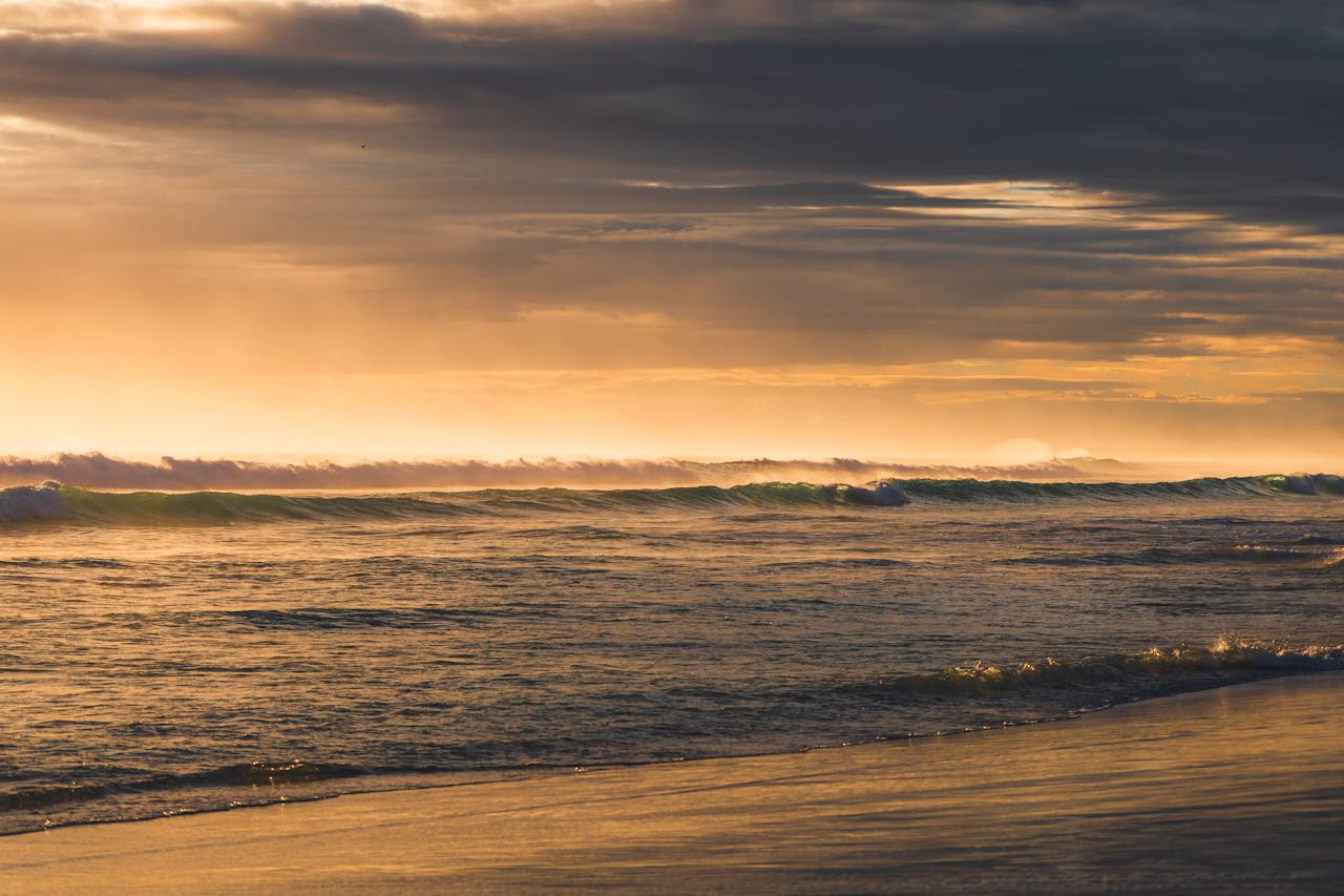 Es un pueblo pesquero que creció rápido, por lo que estéticamente el centro no es tan 'lindo' como Abraão, pero sus playas son insuperables.