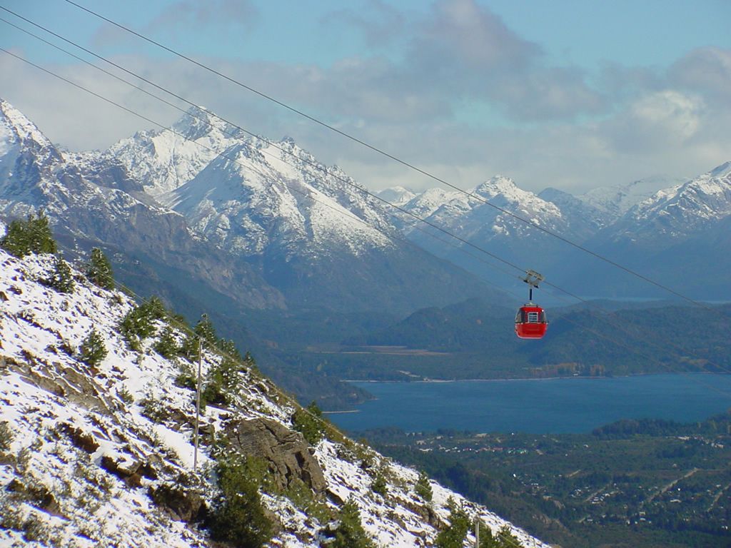 Complete Guide to Visiting Cerro Otto in Bariloche 2026: Cable Car, Trails, and Revolving Cafeteria - Imagen 13