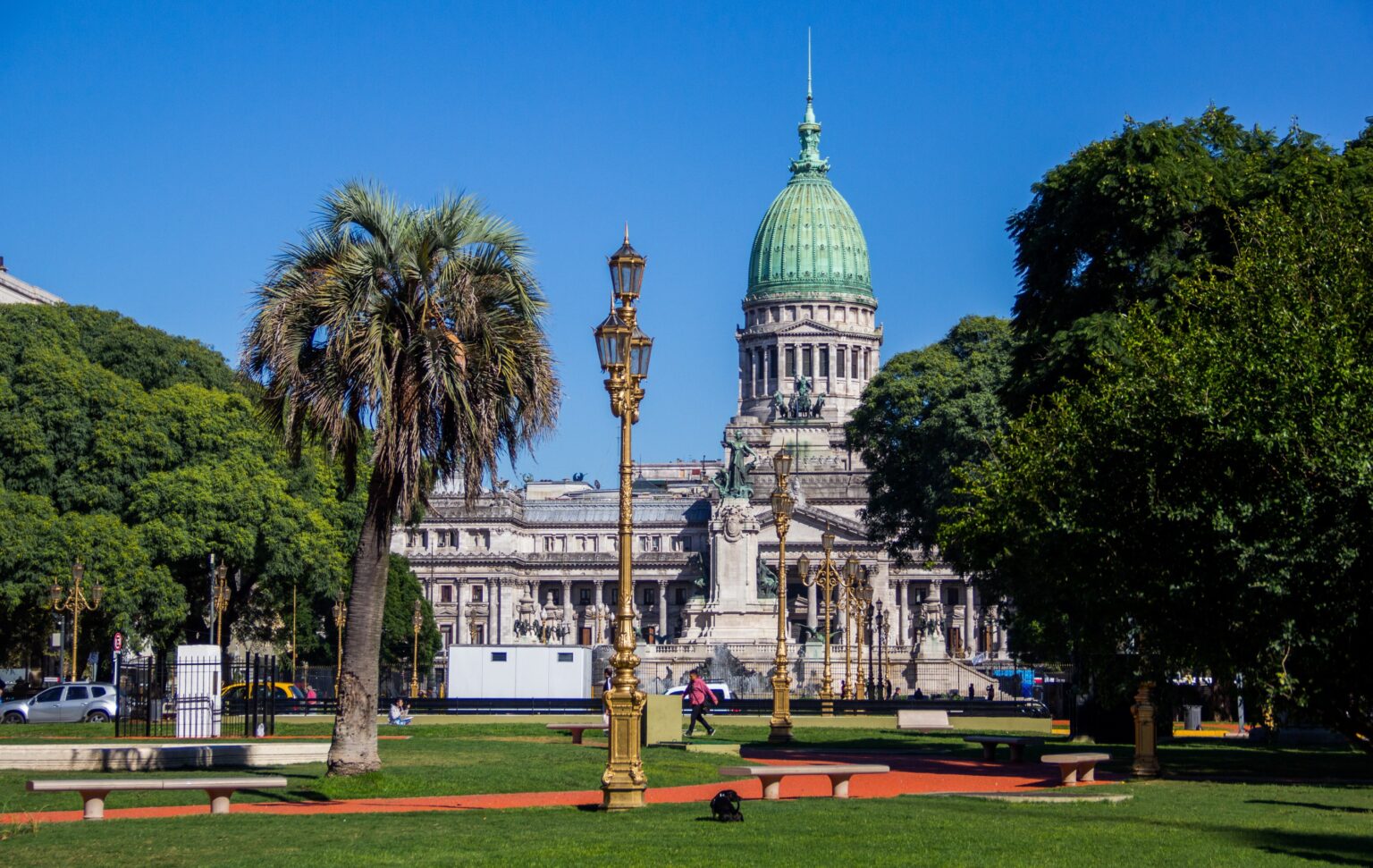 La Plaza del Congreso es uno de los espacios públicos más importantes y cargados de historia de la Ciudad de Buenos Aires, Argentina.