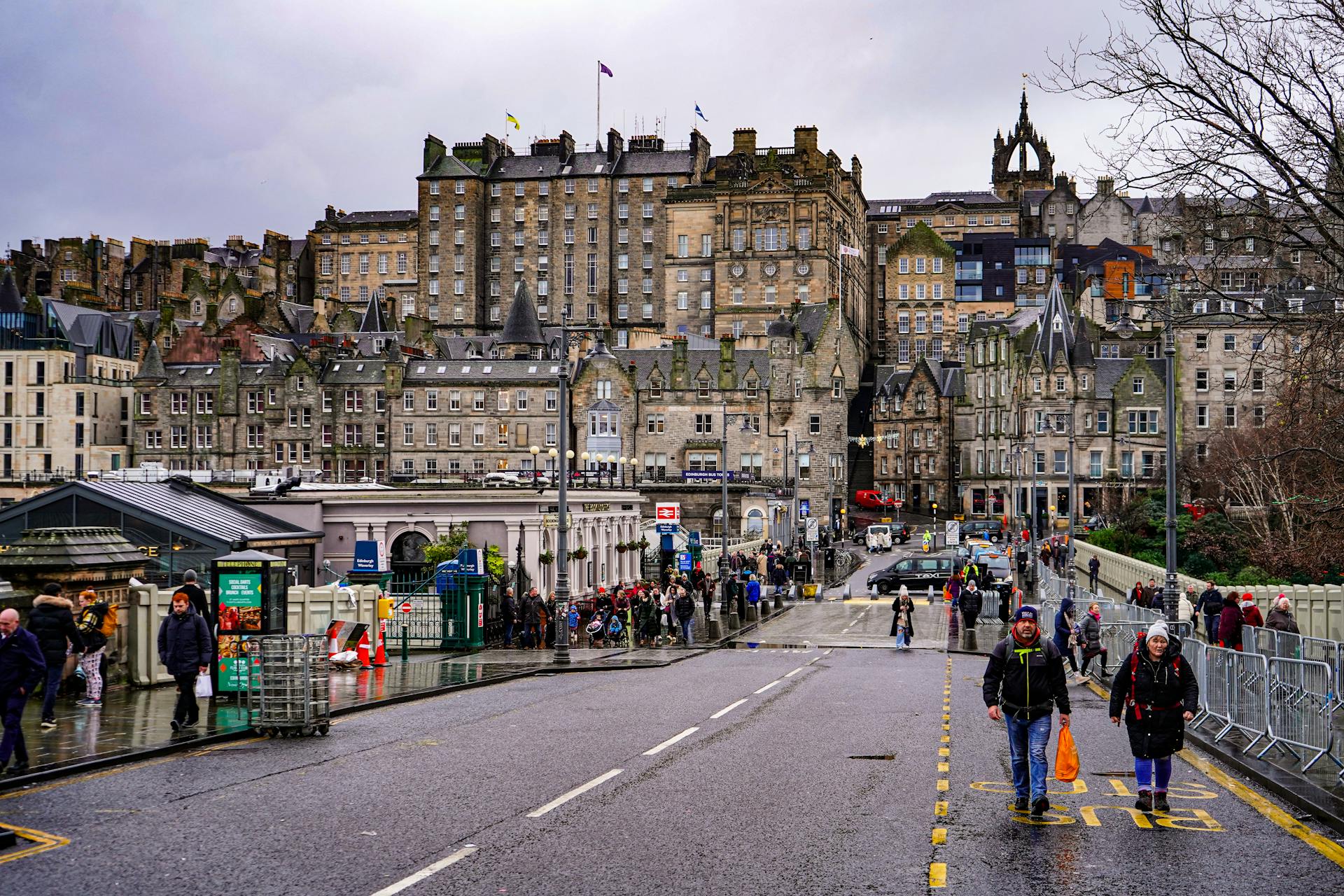 Waverley Bridge, Edinburgh, Scotland.