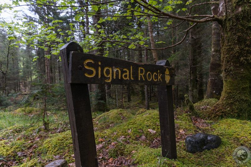 Trilha para Signal Rock em Glencoe, Escócia.