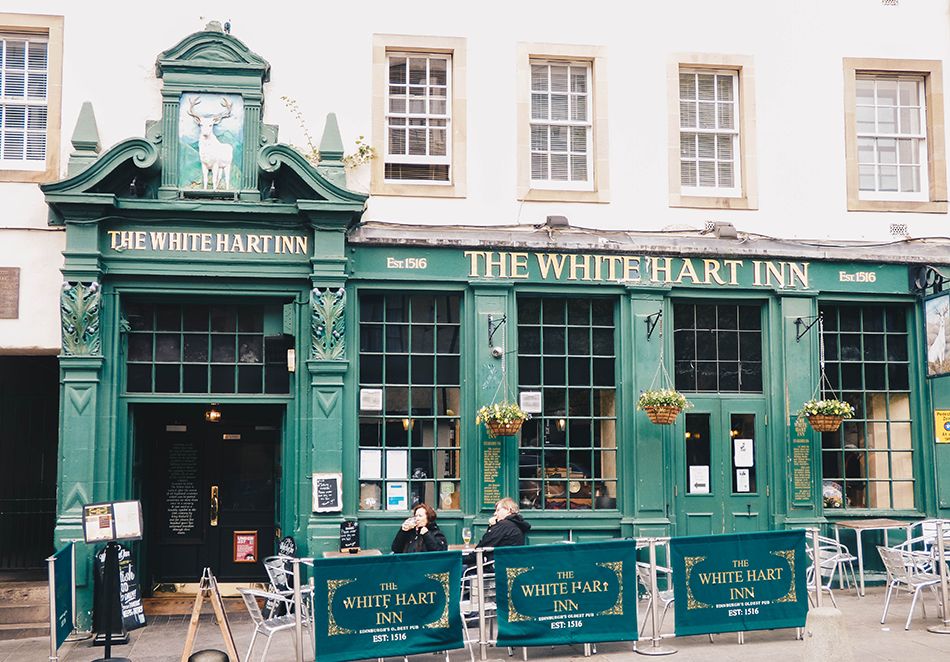 The White Hart Inn: pub fundado em 1516 localizado no Grassmarket, Edimburgo, Escócia.