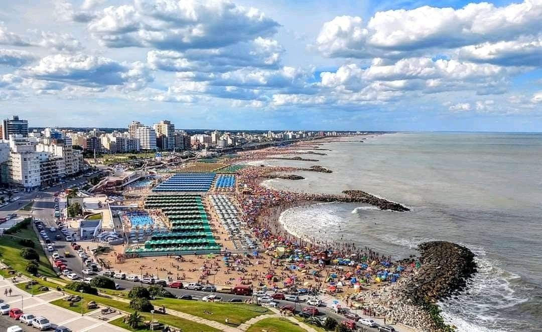 Playas de La Perla, Mar del Plata, Argentina.