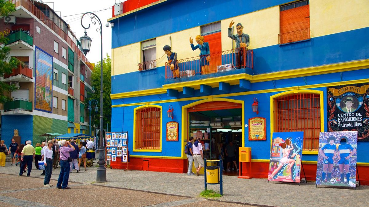 Casinhas coloridas na região de Caminito, La Boca, Buenos Aires.