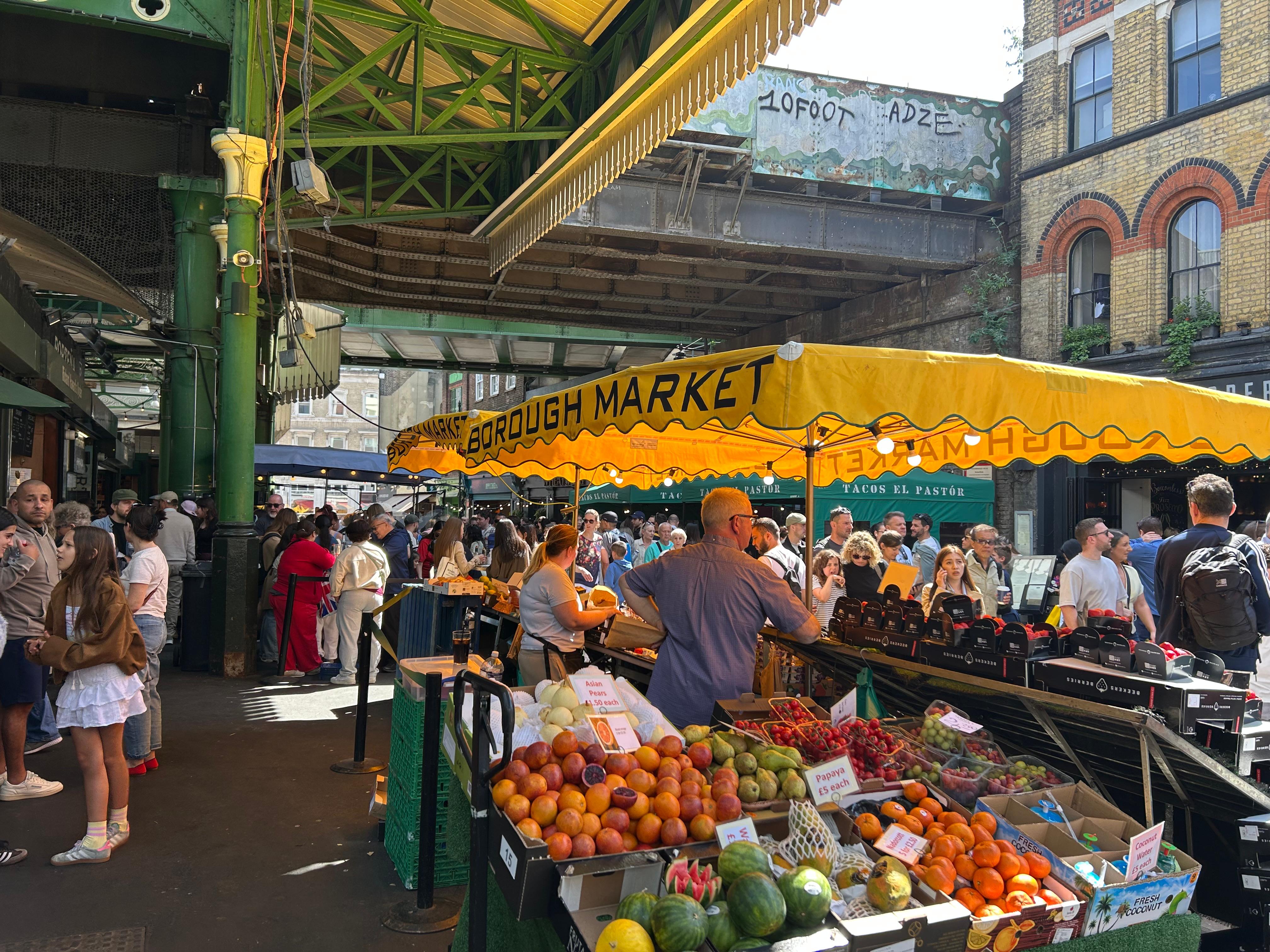 El mercado de Camden Town, corazón de la cultura alternativa y el street food en Londres.