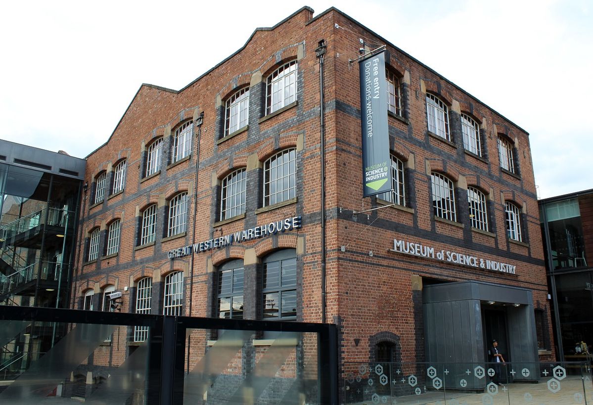 Fachada del Museo de la Ciencia y la Industria de Manchester, Inglaterra.