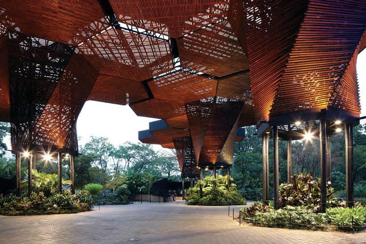 Orquideorama en el Jardín Botánico de Medellín, Colombia.