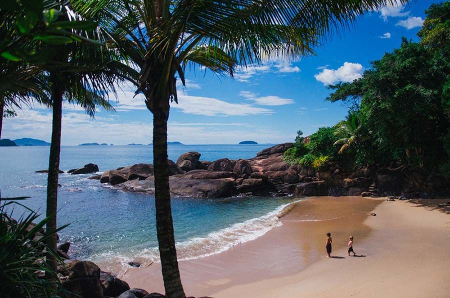 Praia do Português, Ubatuba, Brasil.