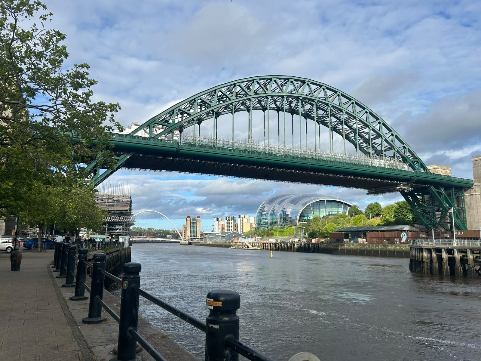 El majestuoso Tyne Bridge sobre el rió Tyne en Newcastle, norte de Inglaterra.
