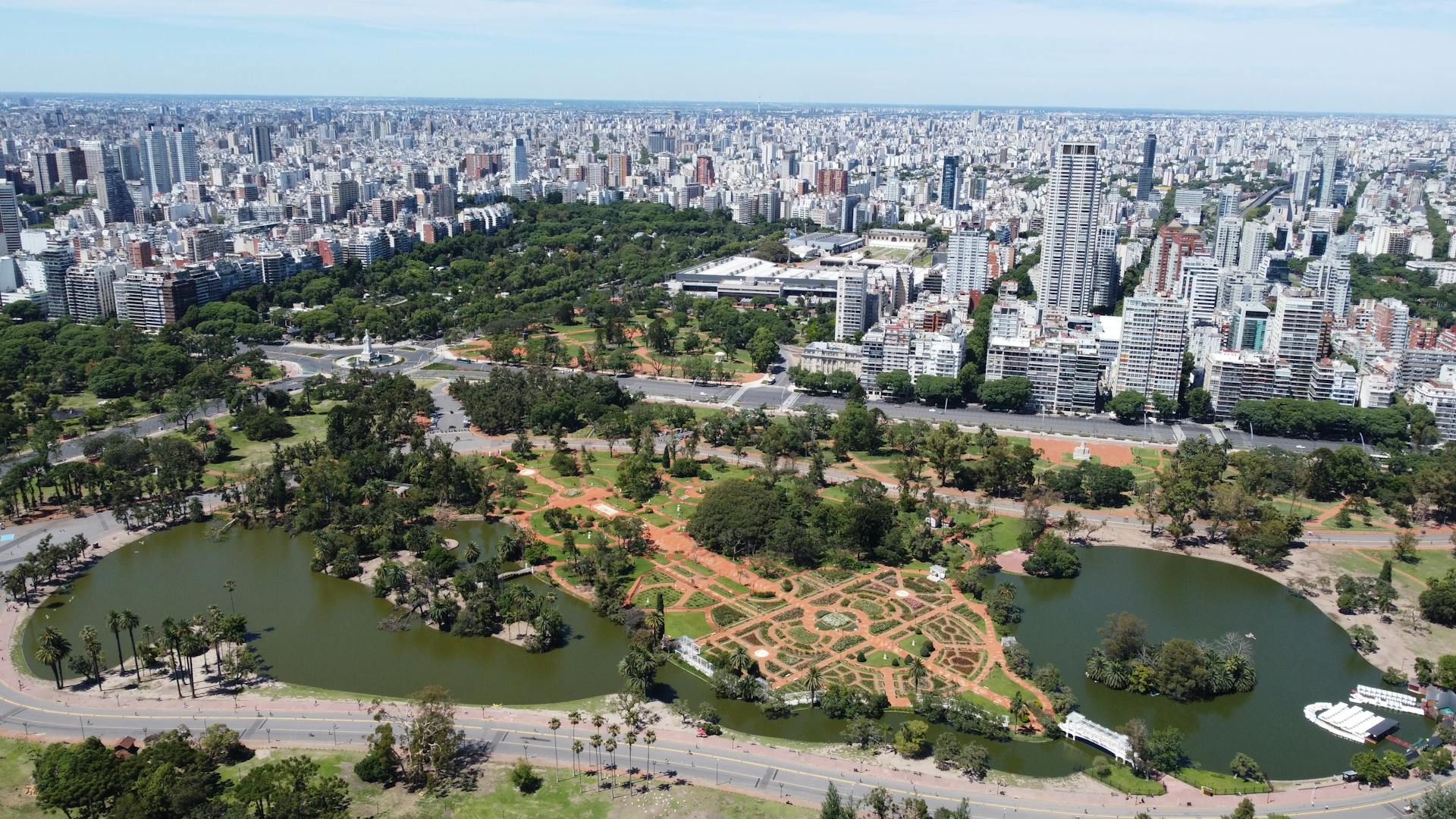 Palermo es el barrio más grande, moderno y ecléctico de Buenos Aires.