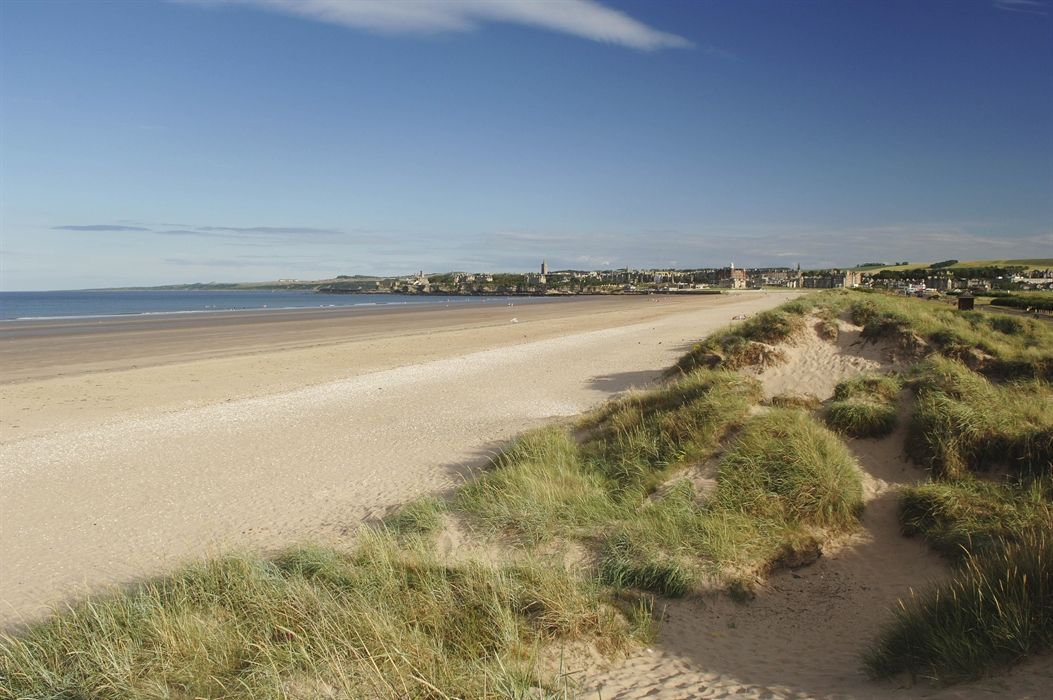 Praia de West Sands, Saint Andrews, Escócia.