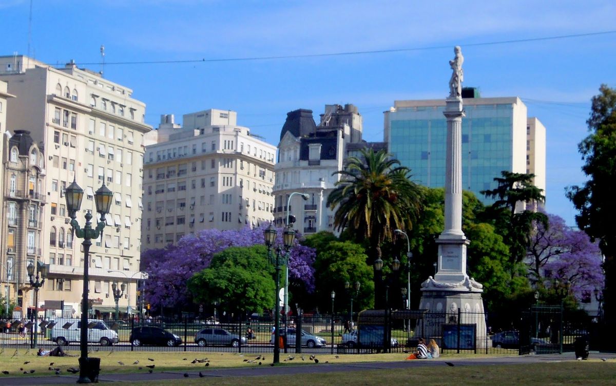Plaza Lavalle no bairro San Nicolás de Buenos Aires, Argentina.