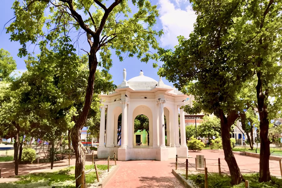 Parque de los Novios, Santa Marta, Colombia.